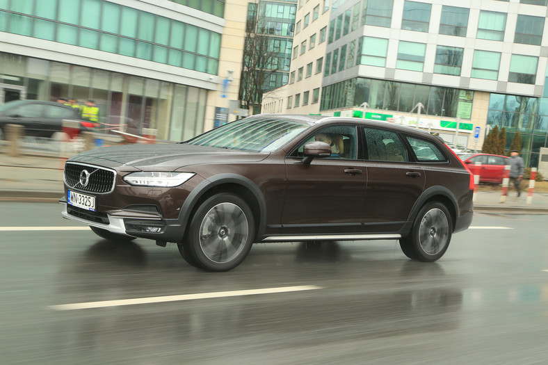 Volvo V90 Cross Country D4 test, dane techniczne, opinie