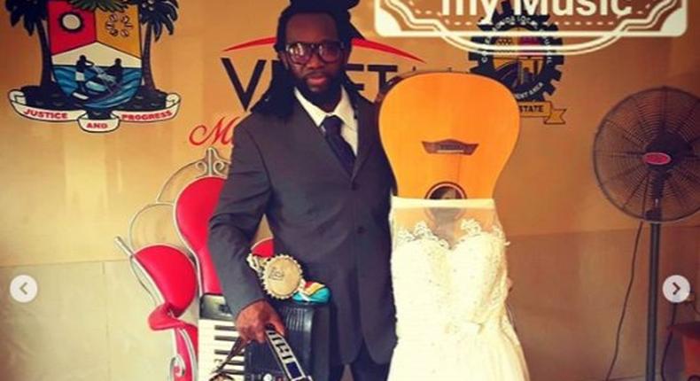 Man legally marries his guitar in an amazing wedding ceremony