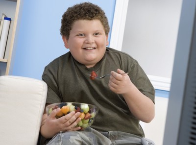 Siedzimy w domu i podjadamy. Na skutek pandemii otyłość staje się jeszcze większym wyzwaniem