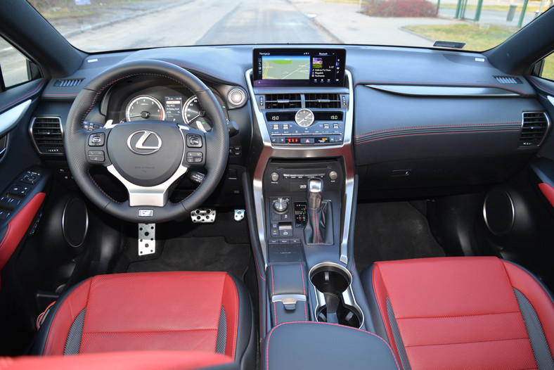 Lexus NX 300