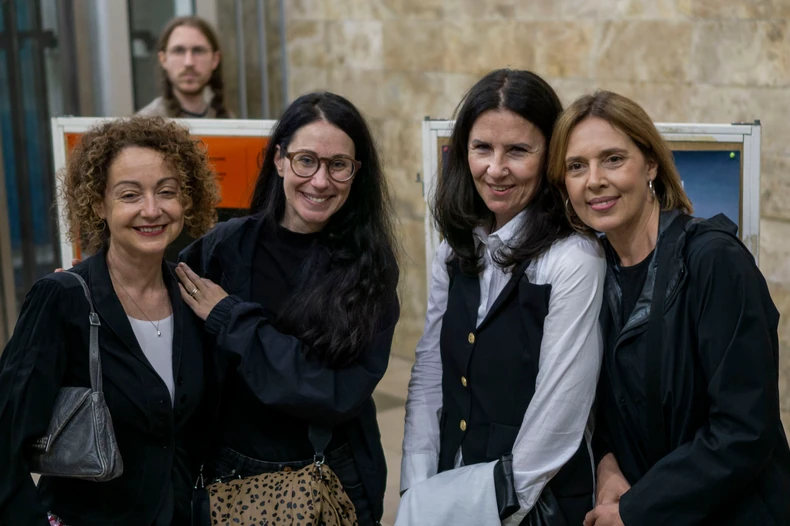 Dina Divljan i Konstrakta