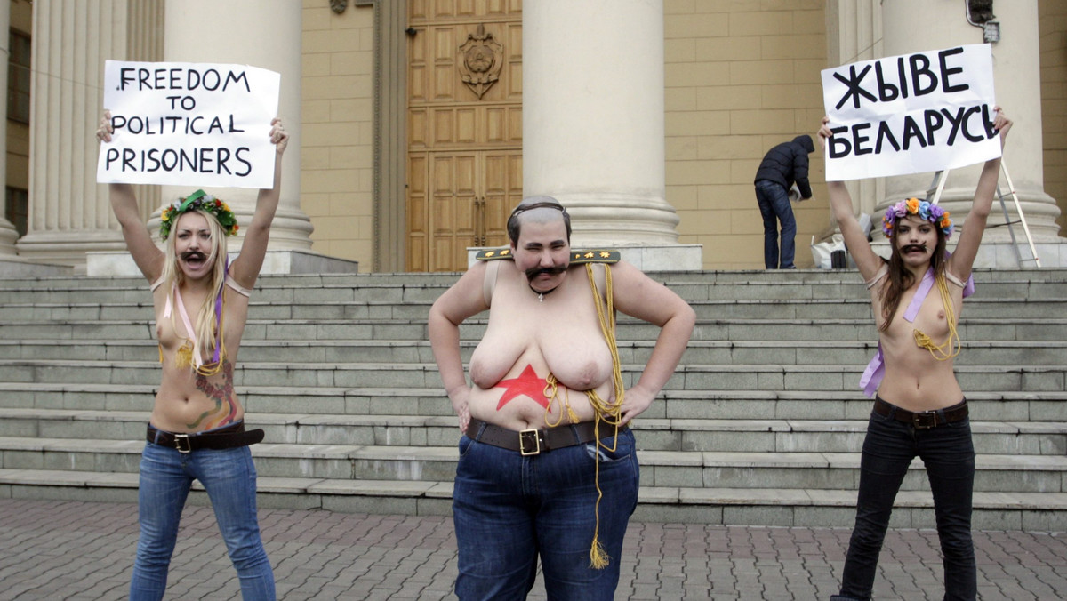 Słynne aktywistki z ukraińskiej feministycznej grupy Femen zostały bardzo brutalnie potraktowane przez białoruskie KGB - informuje telewizja Biełsat. Kobiety po swoim wczorajszym happeningu przed siedzibą KGB zostały przez te służby porwane, pobite i wywiezione do lasu. Obcięto im także włosy nożami.