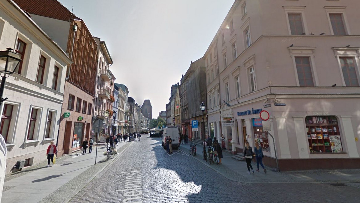 Toruń: Bójka pod kebabem. Policja zatrzymała trzech mężczyzn