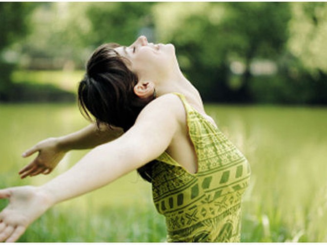15924_Happy-Woman