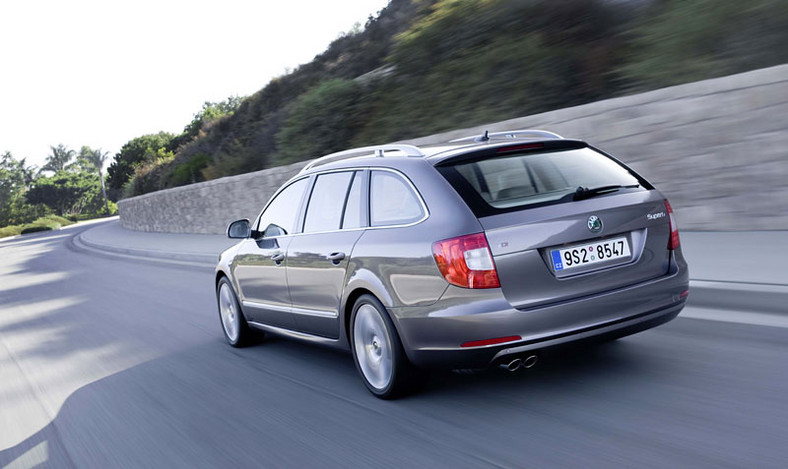 IAA Frankfurt 2009: Škoda Superb Combi za 94 tys. zł (ceny wszystkich wersji)