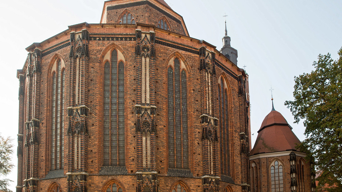 Kwaterę grobową w Kolegiacie NMP Królowej Świata w Stargardzie (Zachodniopomorskie), w której pochowano w XVII w. burmistrza miasta Petera Gröninga - jedną z najwybitniejszych postaci związanych z miastem, badają archeolodzy, antropolodzy i genetycy.