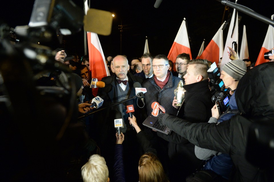 LEGIONOWO KOMENDA POWIATOWA POLICJI DEMONSTRACJA (Janusz Korwin-Mikke, Przemysław Wipler)