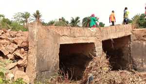 Side view of the cracked Dogon Gida culvert [NAN]