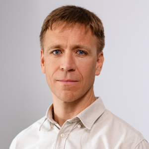 Dr. Kelen Ákos