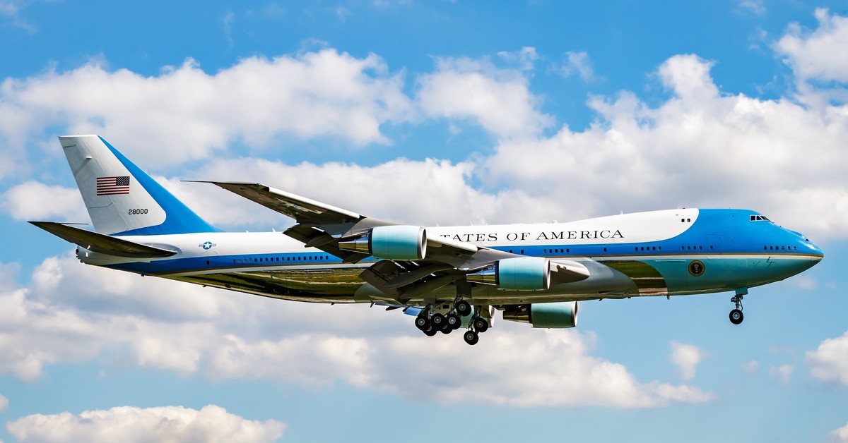 Nawrocki i Trump dziś w Davos. Air Force One zawrócił po starcie