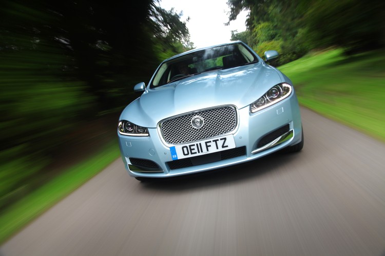 Jaguar XF - zdaniem przedstawicieli niemieckiego stowarzyszenia nadzoru technicznego GTÜ -to najbardziej niezawodny samochód klasy wyższej