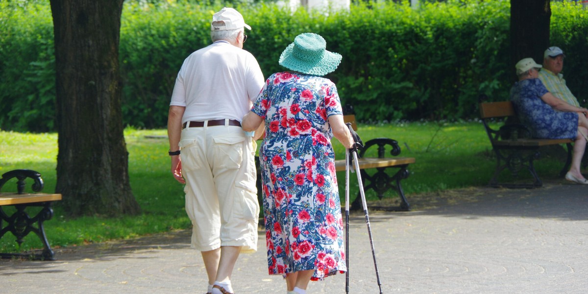 Świadczenia mężczyzn są średnio o 50 proc. wyższe od kobiet. Dzieje się tak nie bez powodu, o czym mówiła we wtorek prezes ZUS prof. Gertruda Uścińska.