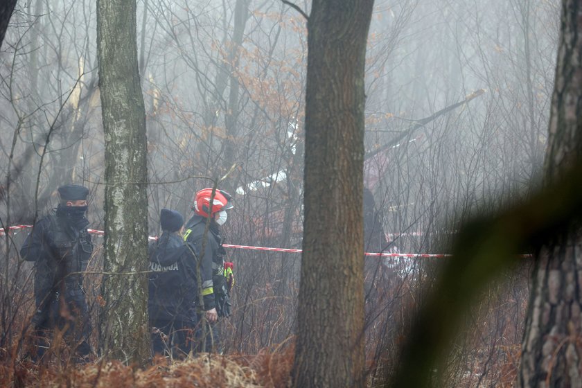 W Studzienicach k/Pszczyny rozbił się prywatny helikopter. Nie żyją dwie osoby