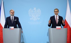 Morawiecki: Polska pomoże Czechom uniezależnić się energetycznie od Rosji