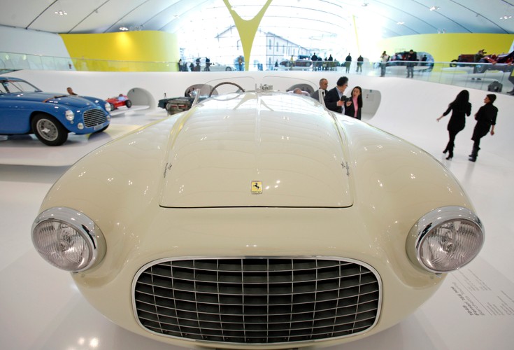 Model Ferrari 166 MM Barchetta Touring z 1948 roku we włoskiej Modenie, Muzeum Enzo Ferrari.