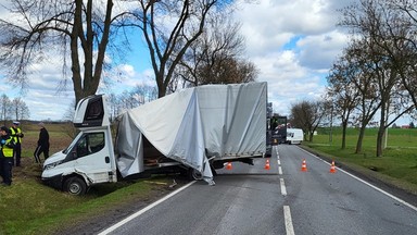 Wypadek pod Skierniewicami. Nie żyje 30-letni kierowca