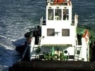 Zakłócenia ruchu przez Kanał Sueski. Masowiec osiadł na mieliźnie