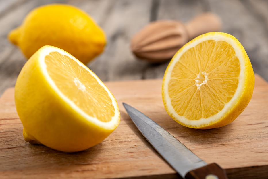 Ezért kell félbevágni a citromot. Fotó: Getty Images