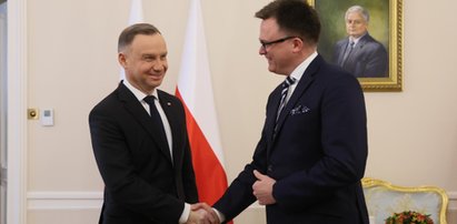 Tego się nie da "odzobaczyć". Hołownia z wizytą u Dudy. Internauci zwracają uwagę na jeden szczegół