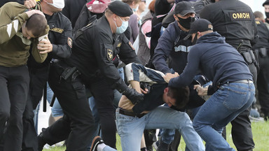 Protesty w Mińsku po odmowie zarejestrowania opozycyjnych kandydatów na prezydenta. Są zatrzymani