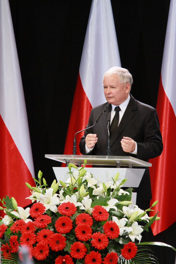 Kaczyński: Wcześniejsze wybory, kamery w lokalach wyborczych