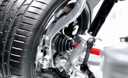 Przeciął przewody hamulcowe w samochodzie pracodawcy, bo... nie dostał podwyżki