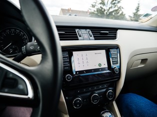 Samochód jak smartfon. Producenci aut wpuszczają Google do motoryzacji