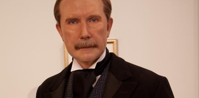 3. John D. Rockefeller (przemysłowiec, 1839-1937) 340 mld USD