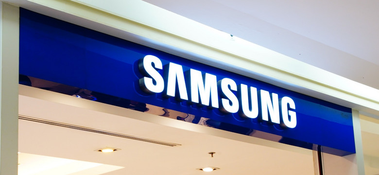 Szef Samsunga publicznie przeprosił za skandale