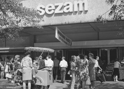 Błyskawiczny QUIZ o życiu w PRL. Zdobędziesz 9/9? Na ostatnie pytanie mało kto zna odpowiedź