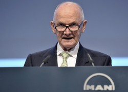 Potomkowie Ferdinanda Porshe walczą o wizję firmy