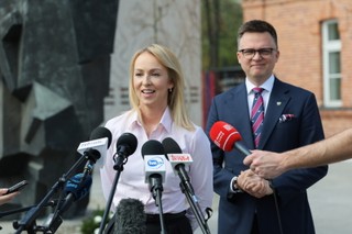 Żona Hołowni w spocie wyborczym: Szymon nie robi polityki dla pieniędzy ani dla sławy