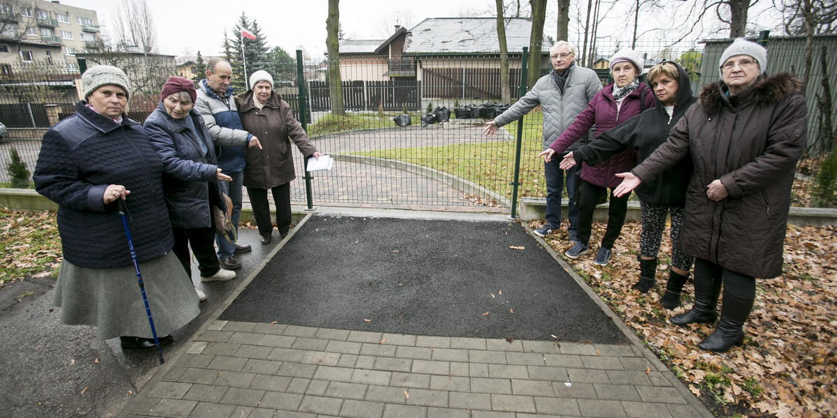 Tą drogą chodziliśmy przez 40 lat! Teraz ją zagrodzono!