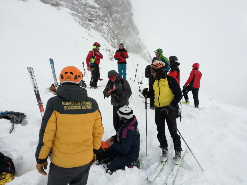 Włochy. Lawina zeszła na grupę 8 narciarzy. Są ranni