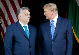 Viktor Orban i Donald Tramp u Mar-a-Lagu