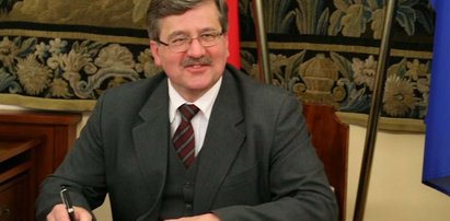 Komorowski pisze sam do siebie