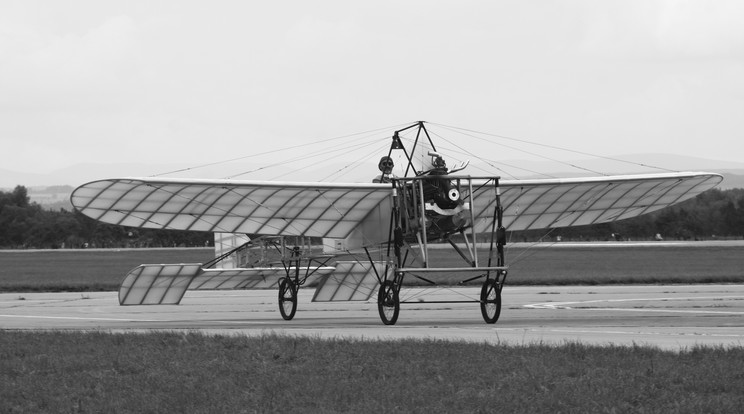 A Wright Flyer másolata egy Hradec Kralove-i légibázison, Csehországban / Fotó: Getty Images