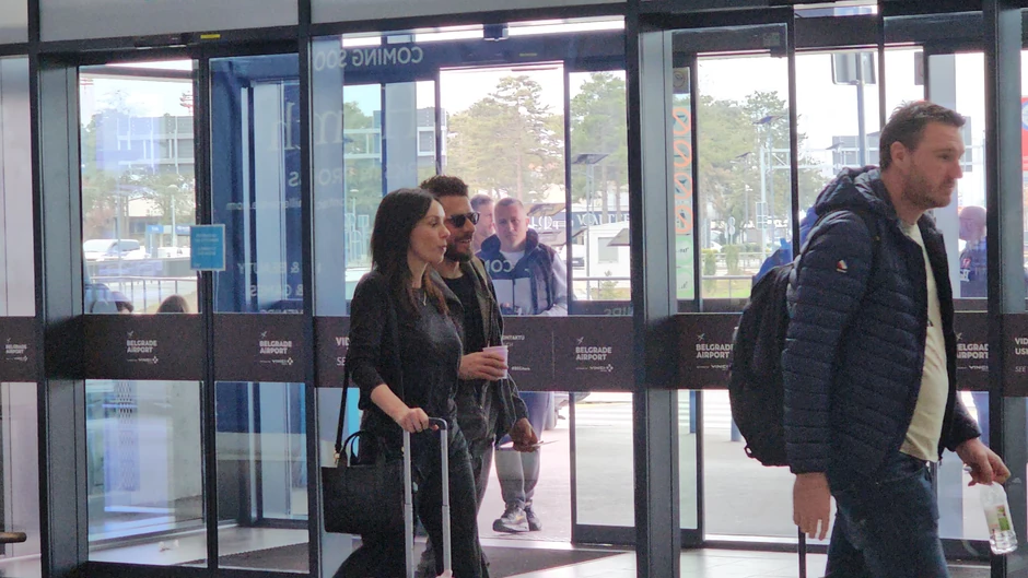 Sloboda Mićalović i Igor Đorđević na aerodromu