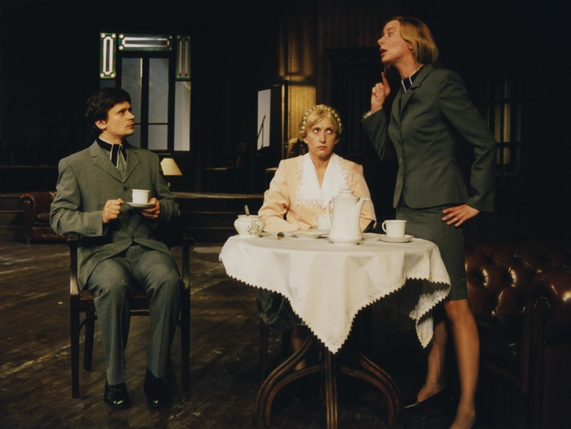 "Wielebni" (2000), Stary Teatr w Krakowie, reż. Jerzy Stuhr (prem. 2001)