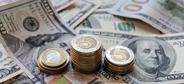 Złoty znowu pod kreską? Analitycy nie mają złudzeń  [KURSY WALUT. 8.07.2025. WTOREK]