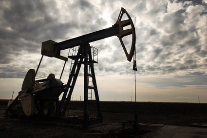 Ropa naftowa kosztuje powyżej 48 dolarów za baryłkę