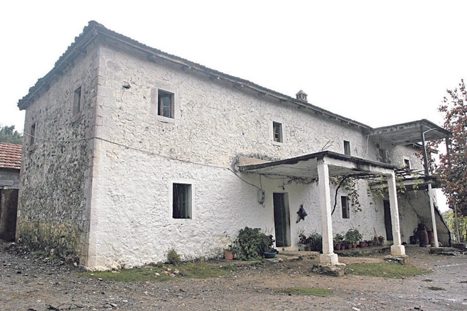 Time Kadrijaj je bila zadužena za teritoriju Metohije gde je radila kao lekar. Sumnja se da je bila angažovana i u "žutoj kući"