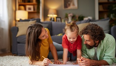 Od 1100 do 2700 zł dla rodziców na każde dziecko. Im szybciej dopełnisz formalności, tym szybciej dostaniesz pieniądze