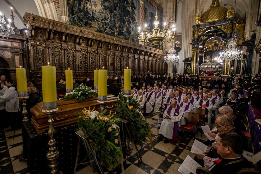 Uroczystości pogrzebowe bp. Tadeusza Pieronka