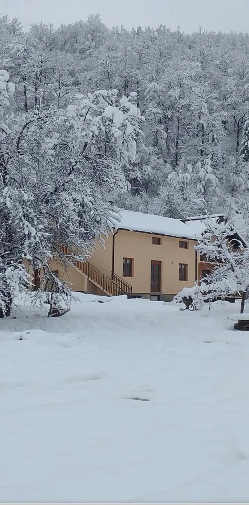 Zime su jake i oštre, te se desi da ponekada nemaju struje po nekoliko dana