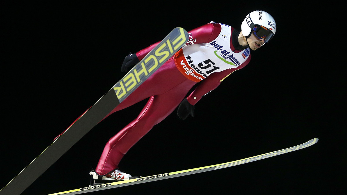 Kamil Stoch skoczył 96,5 metra i zajął siódme miejsce podczas drugiej czwartkowej sesji treningowej na skoczni HS-106 w Predazzo, na której w piątek odbędą się kwalifikacje do sobotniego konkursu MŚ w Val di Fiemme.