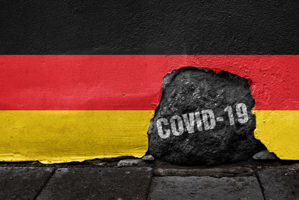 Niemcy: Demonstracje przeciwko noszeniu maseczek w ramach walki z koronawirusem
