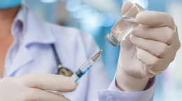 Afera szczepionkowa. Ministerstwo usiłuje załagodzić nastroje