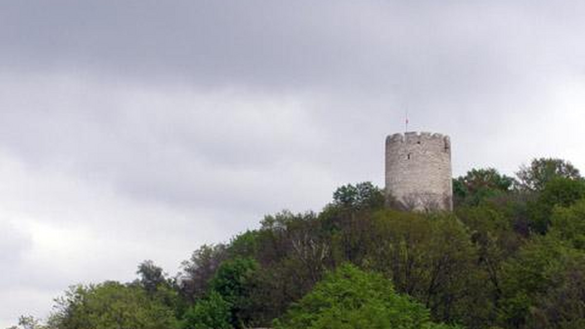 Ruiny zamku w Kazimierzu Dolnym zostaną odremontowane i zbadane przez archeologów. W odrestaurowanych ruinach, wznoszących się nad miasteczkiem, będą się odbywać koncerty i spektakle.