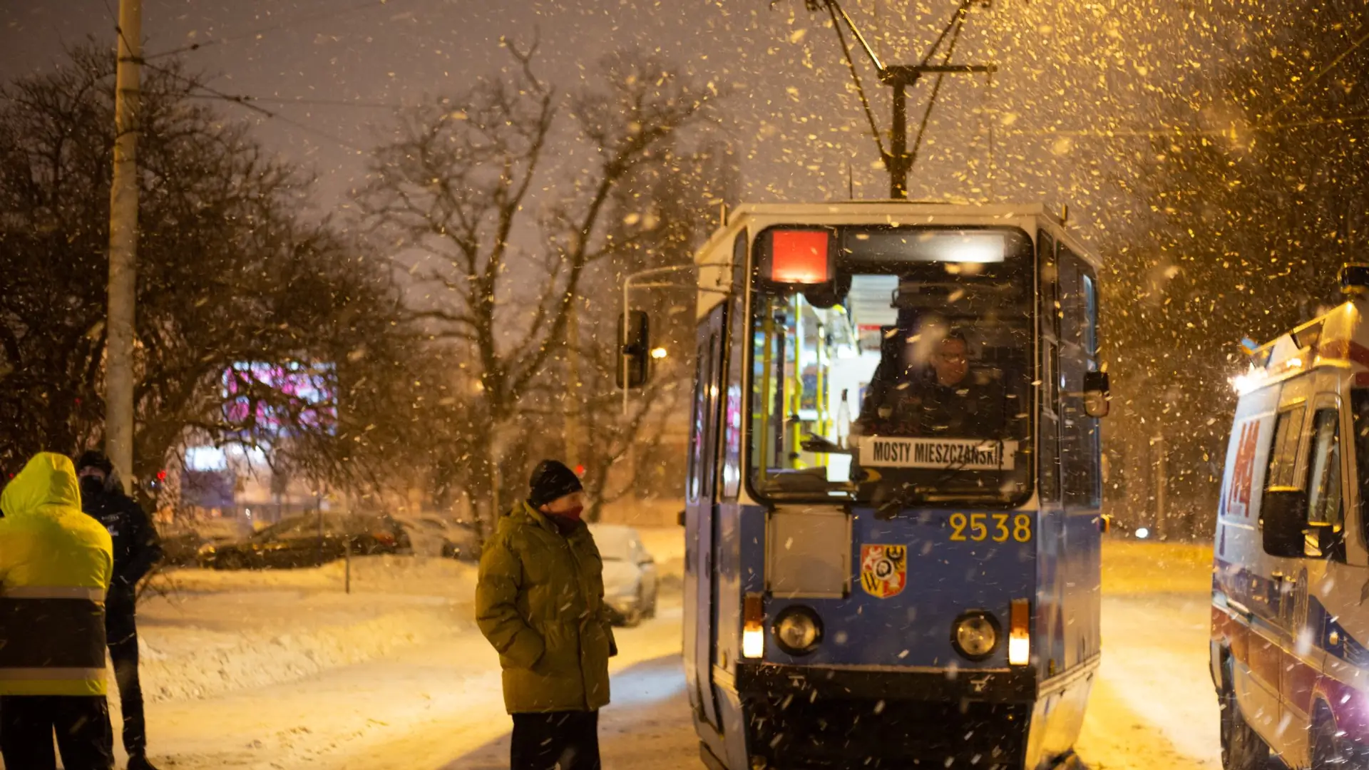 "Tramwaj zwany ogrzewaniem". Osoby w kryzysie bezdomności dostaną tam pomoc